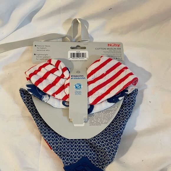 Nuby 100% Natural Cotton Muslin Bib w/ Teething Corner 3m+ Unisex Reversible 2pk - Picture 2 of 4